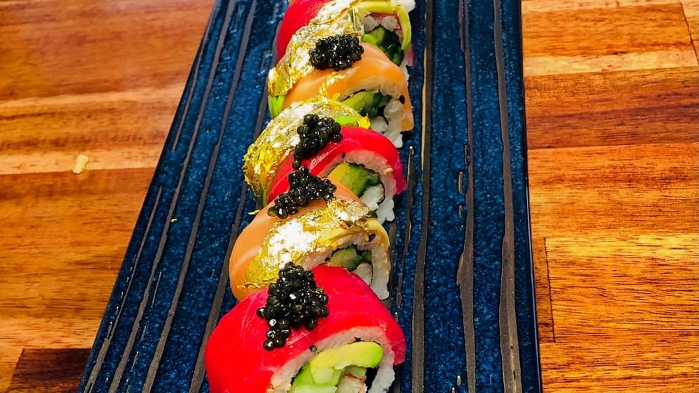 Caviar Golden Sushi Roll