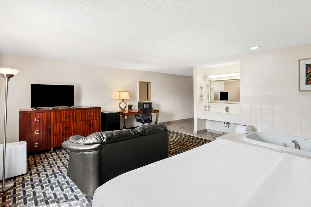 SureStay by Best Western Manchester Image