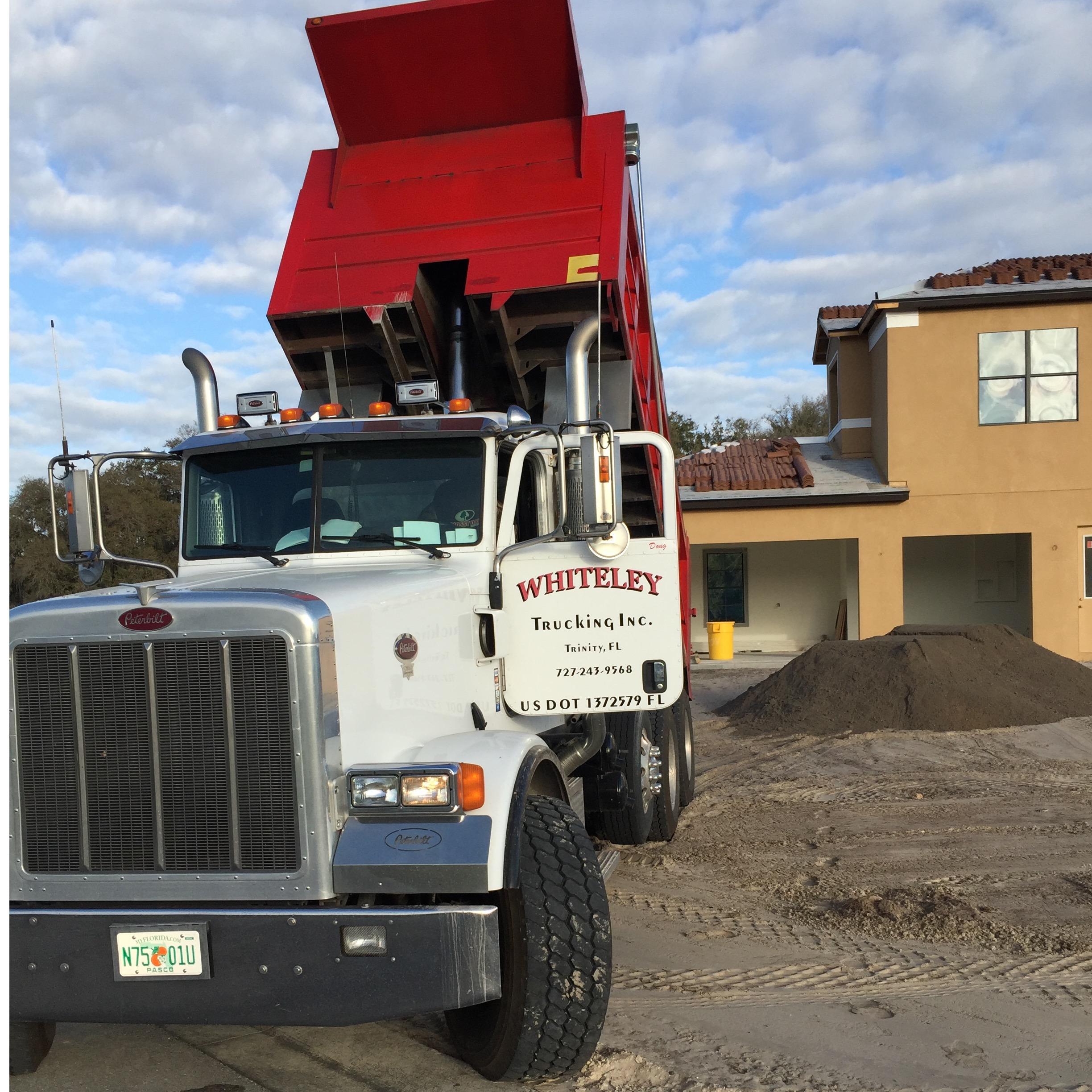 Whiteley Trucking Inc. Logo