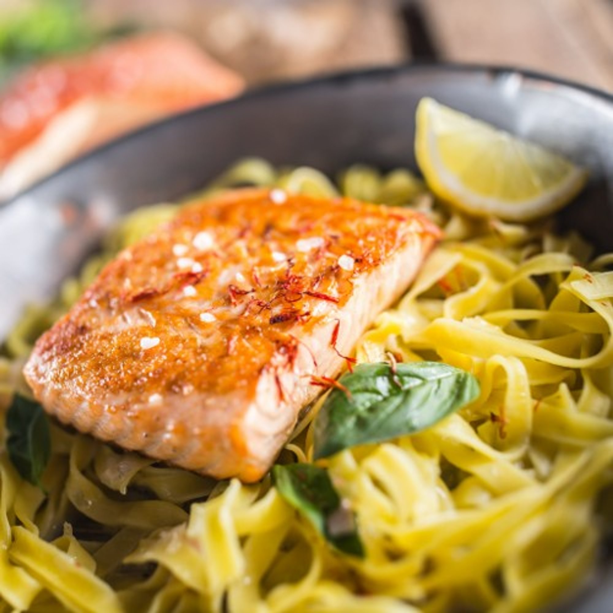 Fry Salmon Linguine Pasta