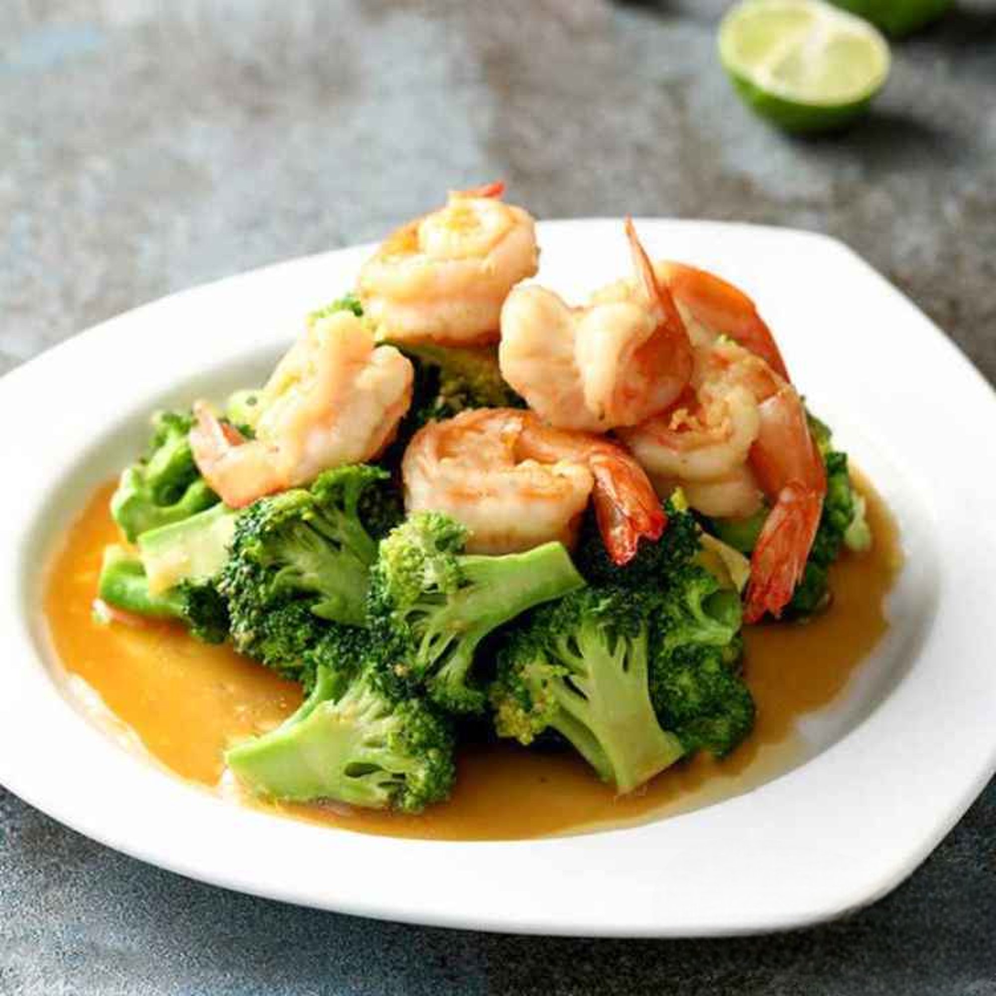 SF5. 時菜蝦球/Jumbo Shrimp with Seasonal Mixed Greens