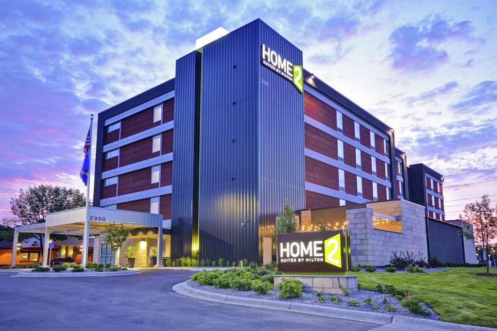 Home2 Suites by Hilton Plymouth Minneapolis Logo