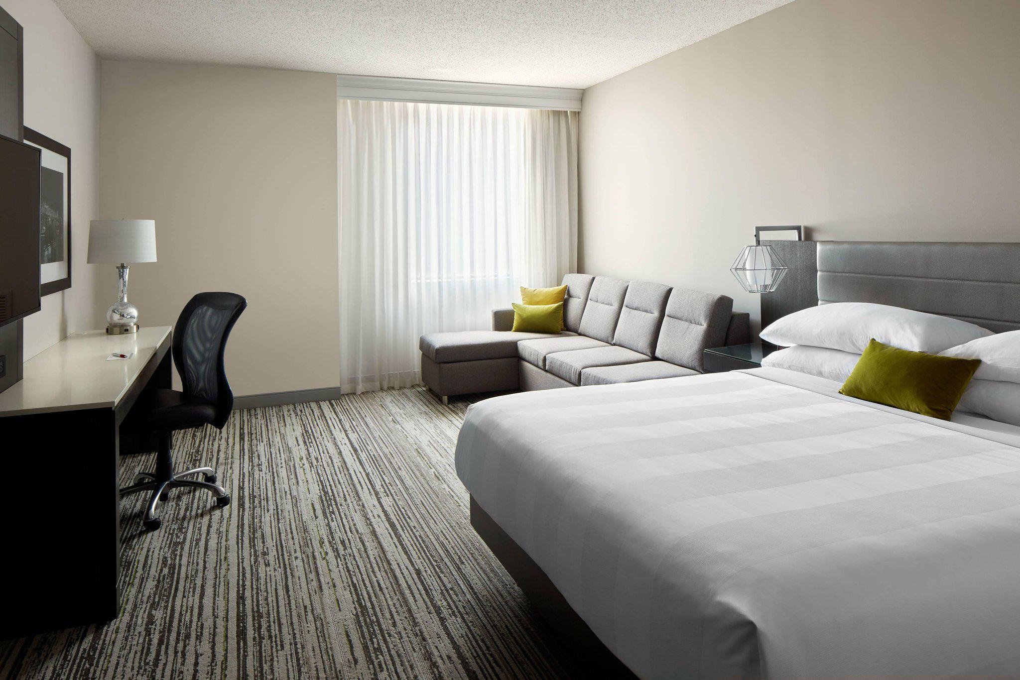 Marriott Cincinnati Northeast Photo