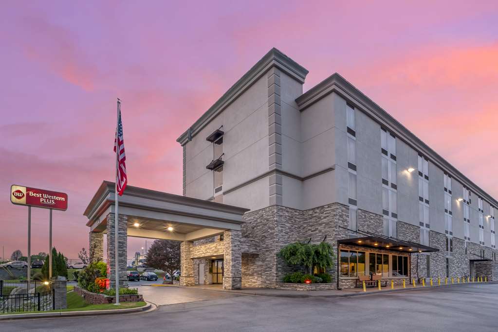 Best Western Plus Greenville I-385 Inn & Suites Image