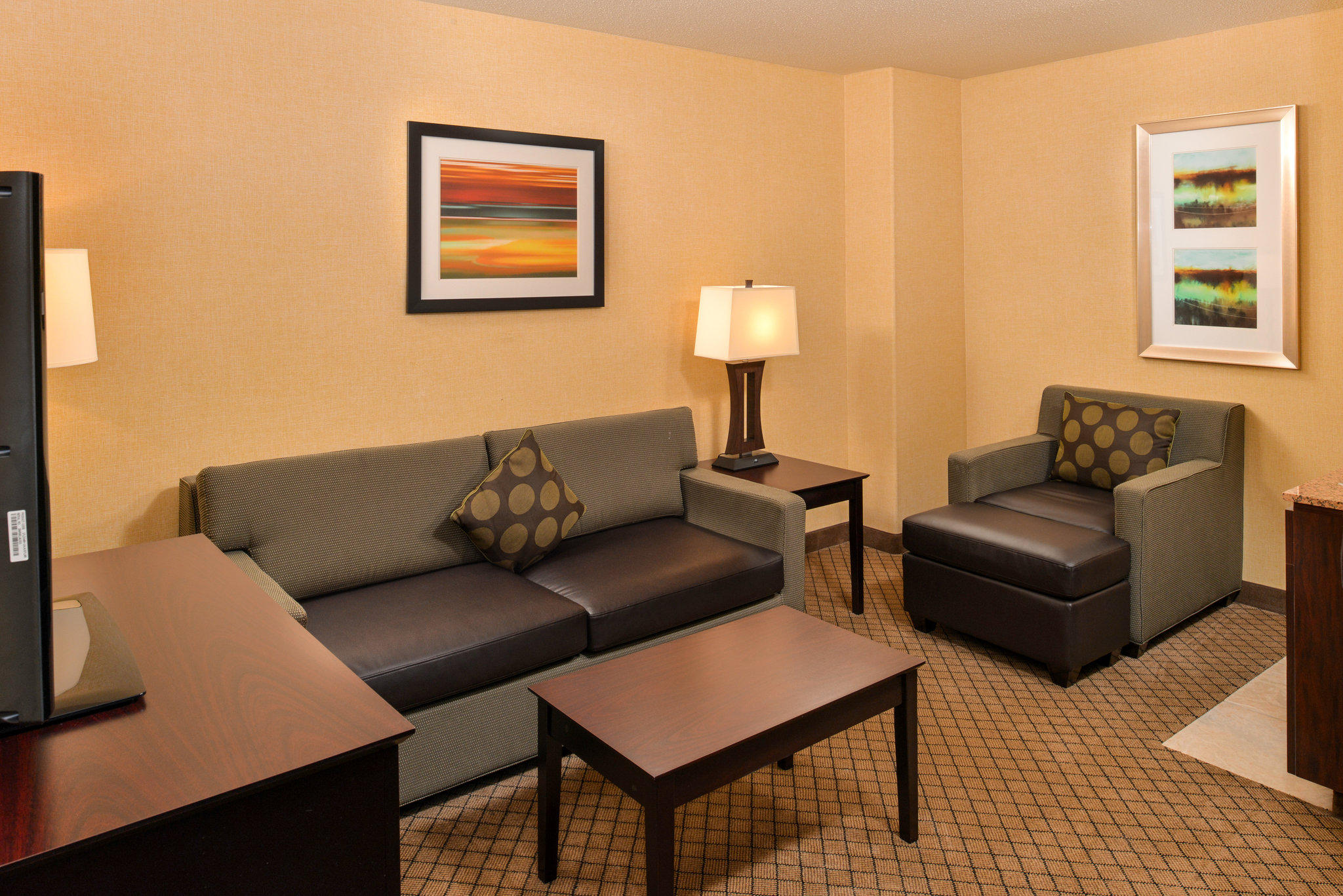 Holiday Inn Express Woodland Photo