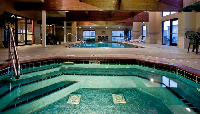 Images Country Inn & Suites by Radisson, Council Bluffs, IA