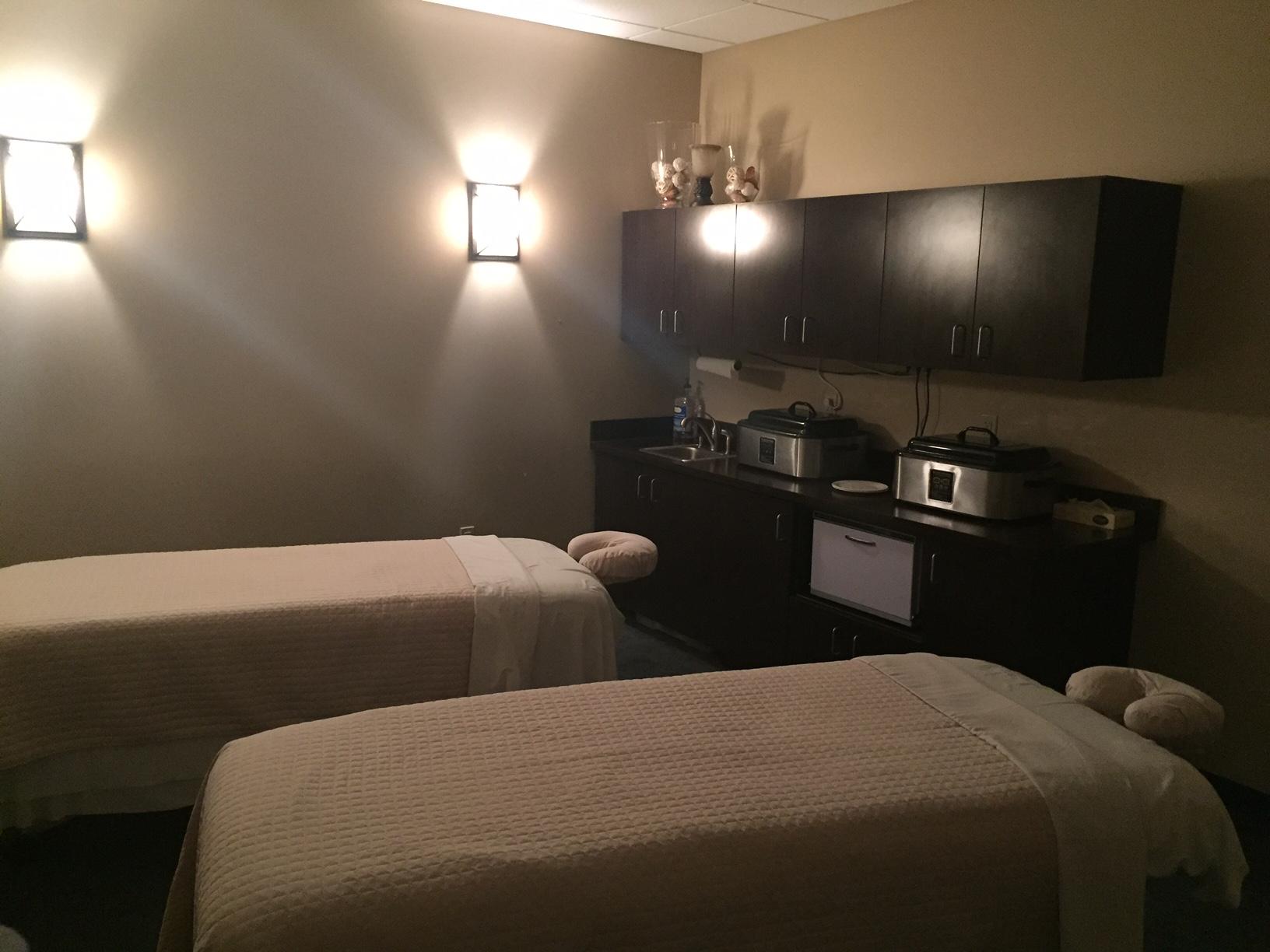 Hand & Stone Massage and Facial Spa Coupons Orlando FL near me | 8coupons