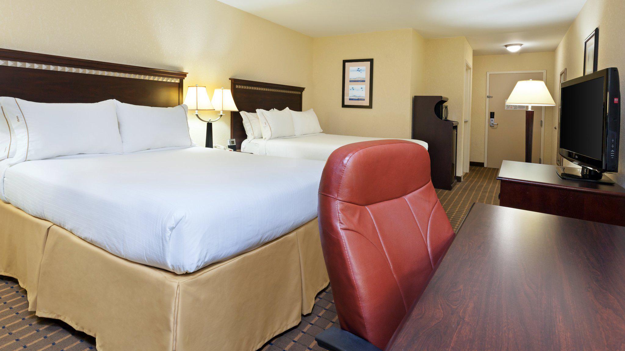 Holiday Inn Express & Suites Allentown West Photo