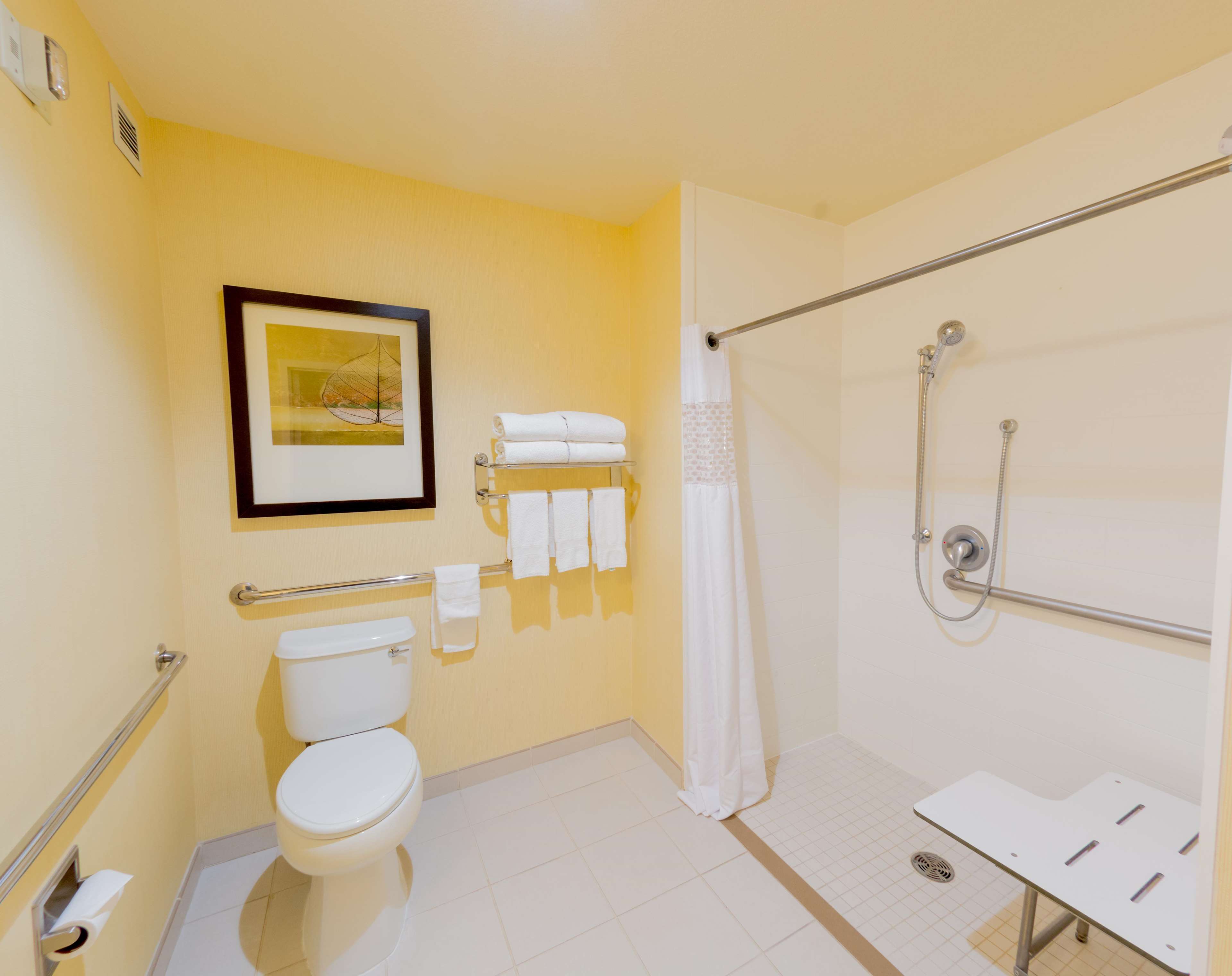 Hampton Inn & Suites Riverside/Corona East Photo