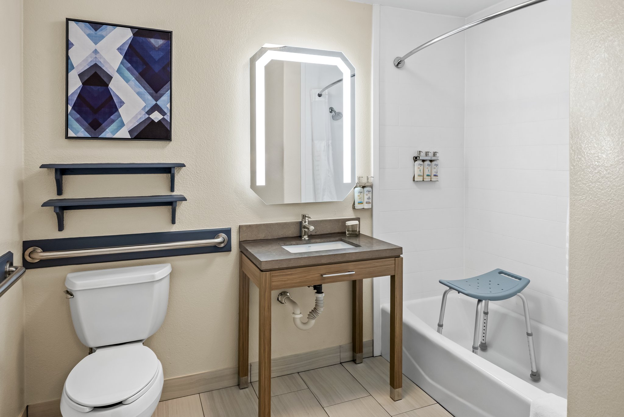 Candlewood Suites Victoria by IHG Image