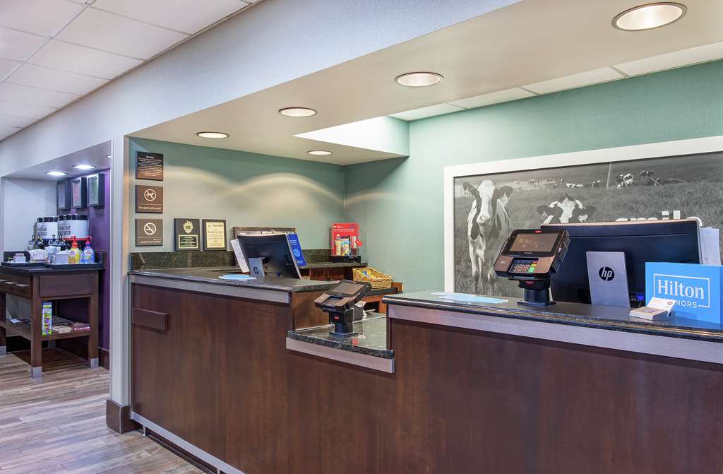 Hampton Inn Cullman Image