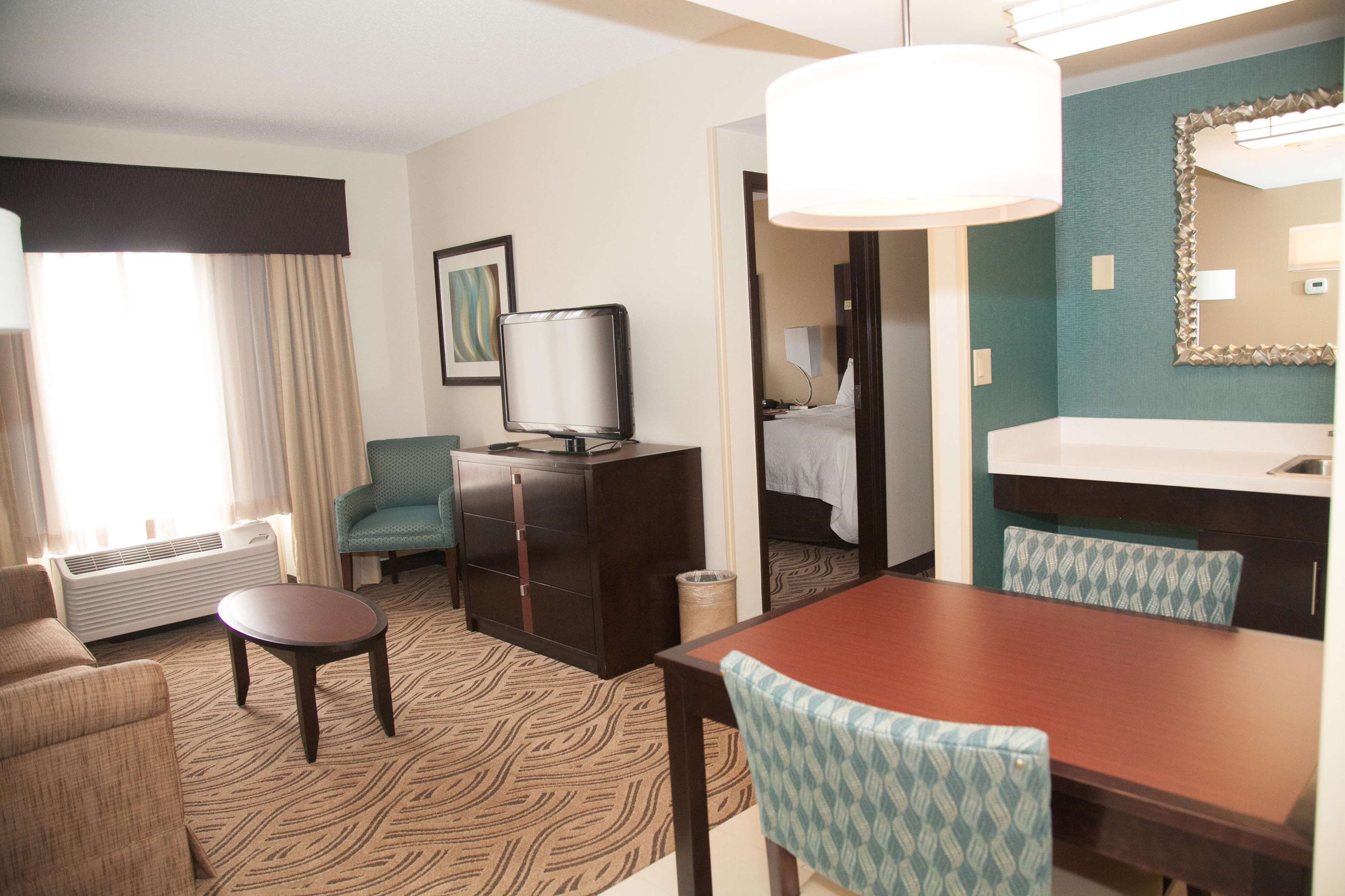 Hampton Inn & Suites Alpharetta Photo