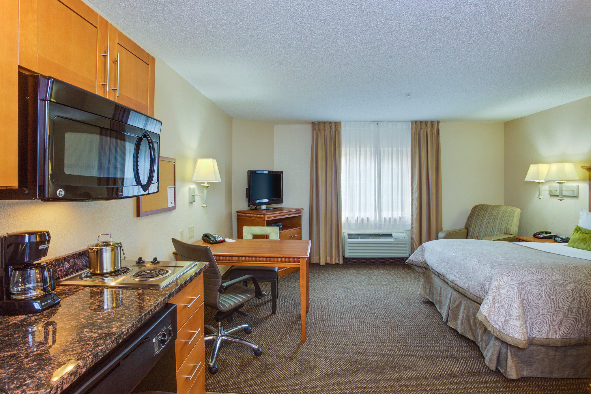 Candlewood Suites Richmond Airport Photo