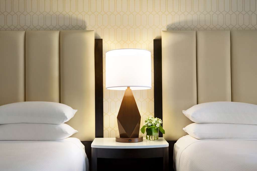 Hilton Greenville Image