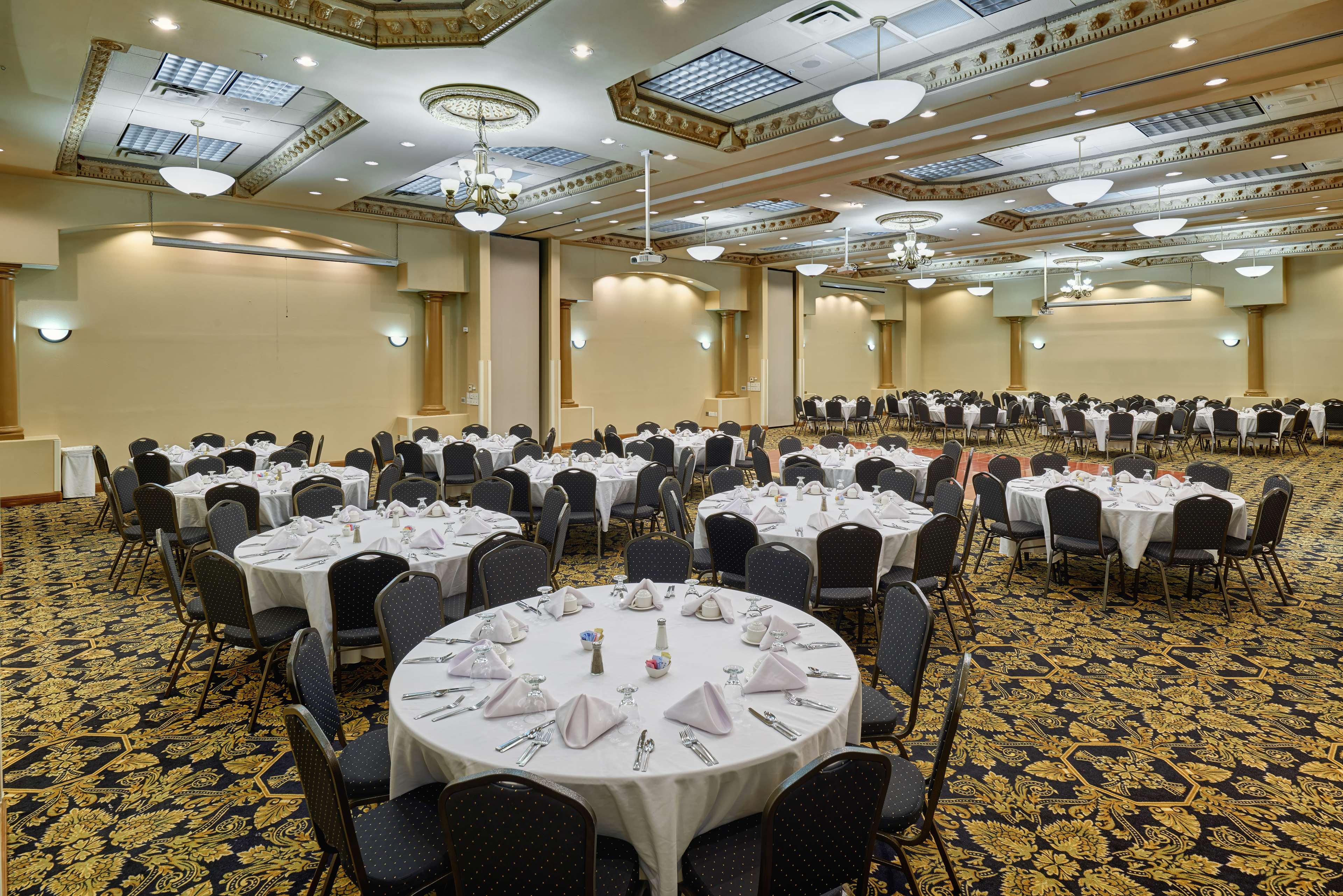 Radisson Hotel El Paso Airport Photo