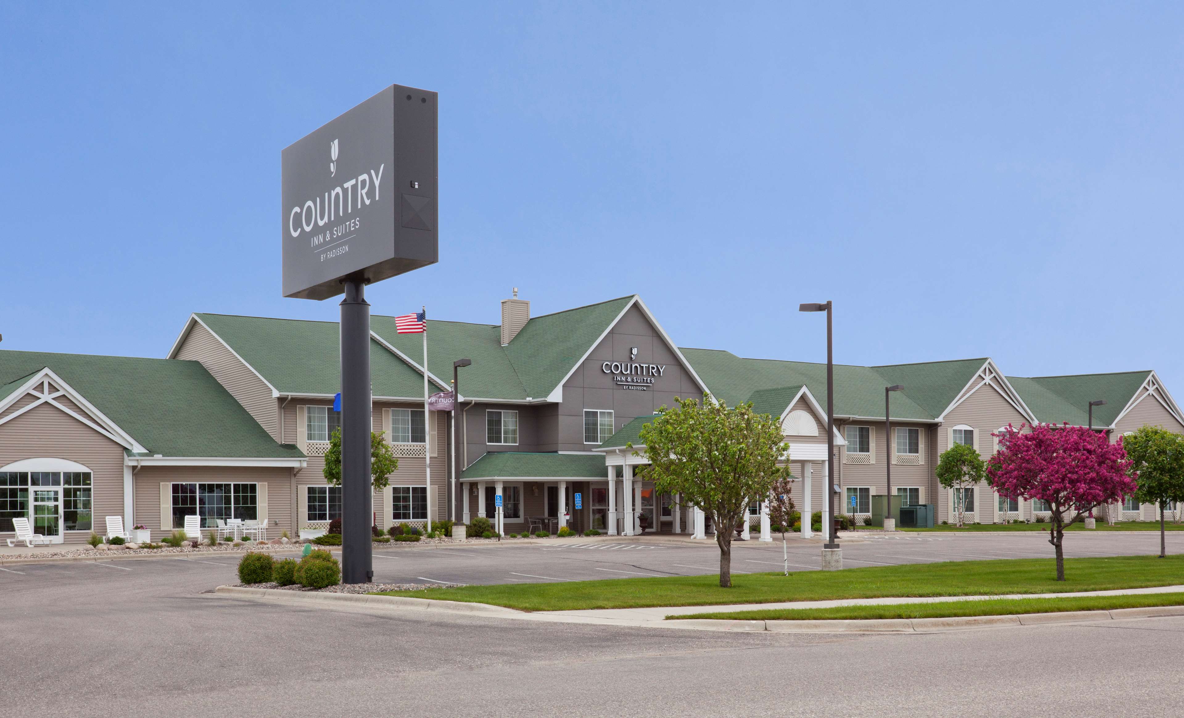 Country Inn & Suites by Radisson, Willmar, MN Photo