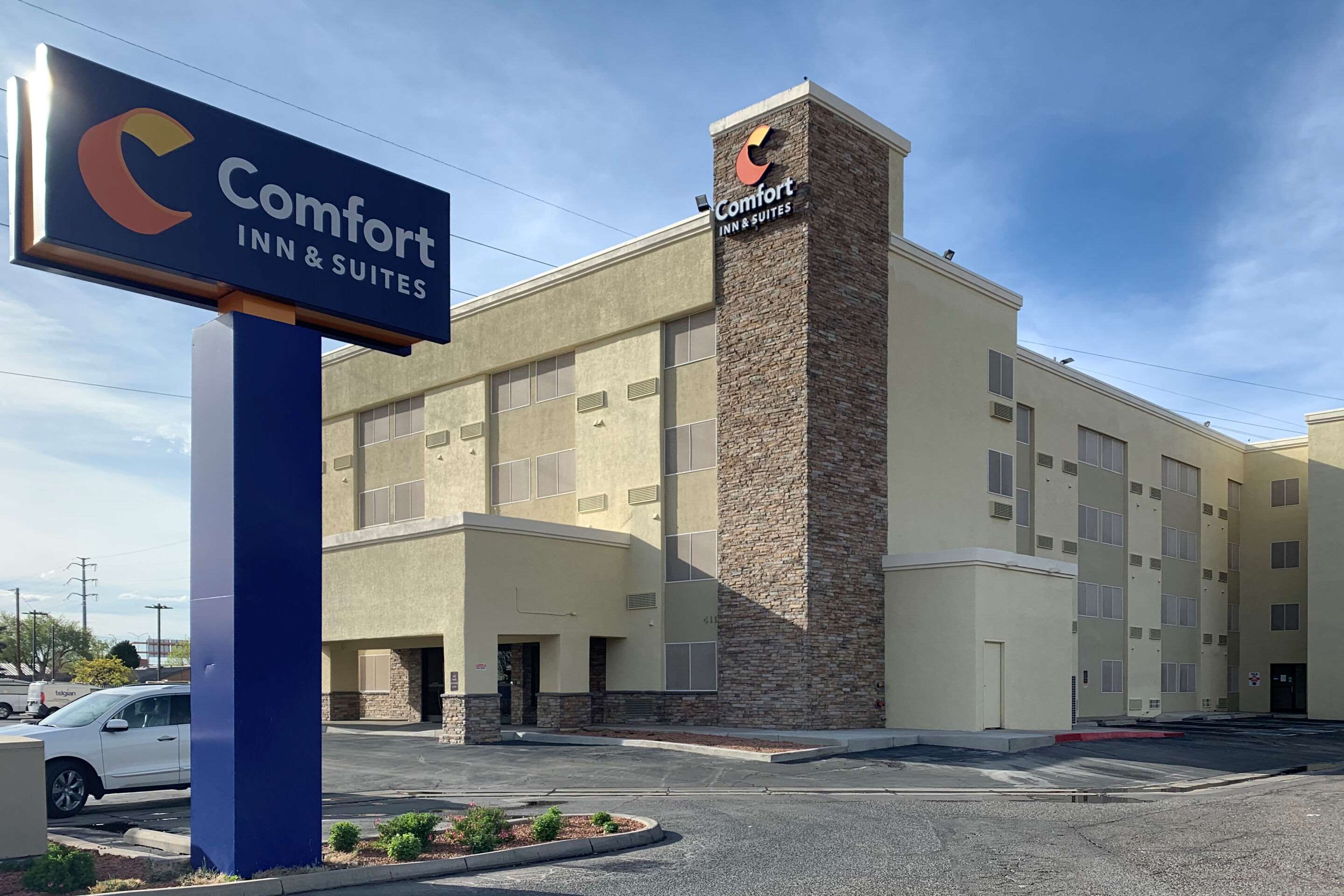 Comfort Inn & Suites Albuquerque Downtown Photo