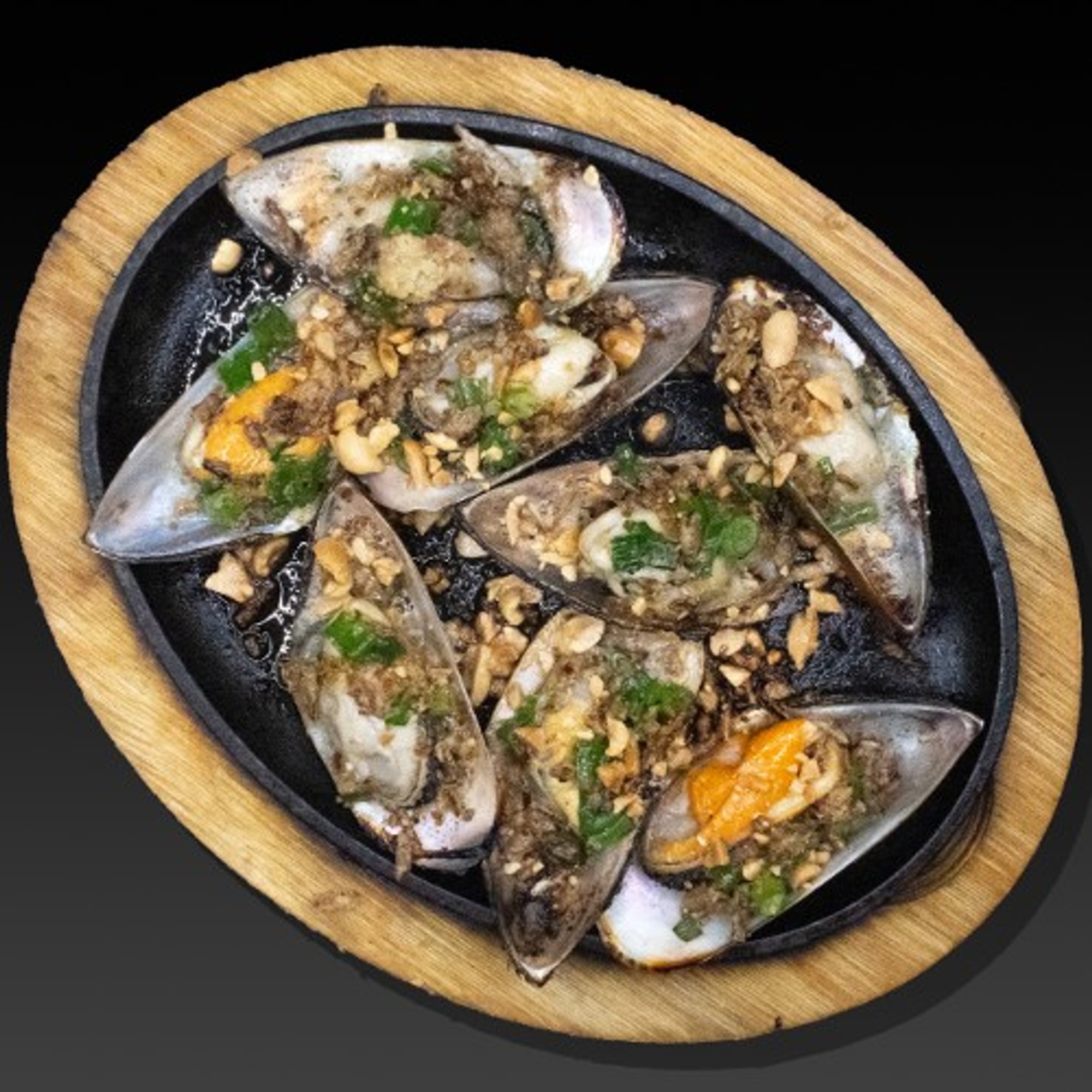 Mussels Grilled with Butter & Fried Shallots