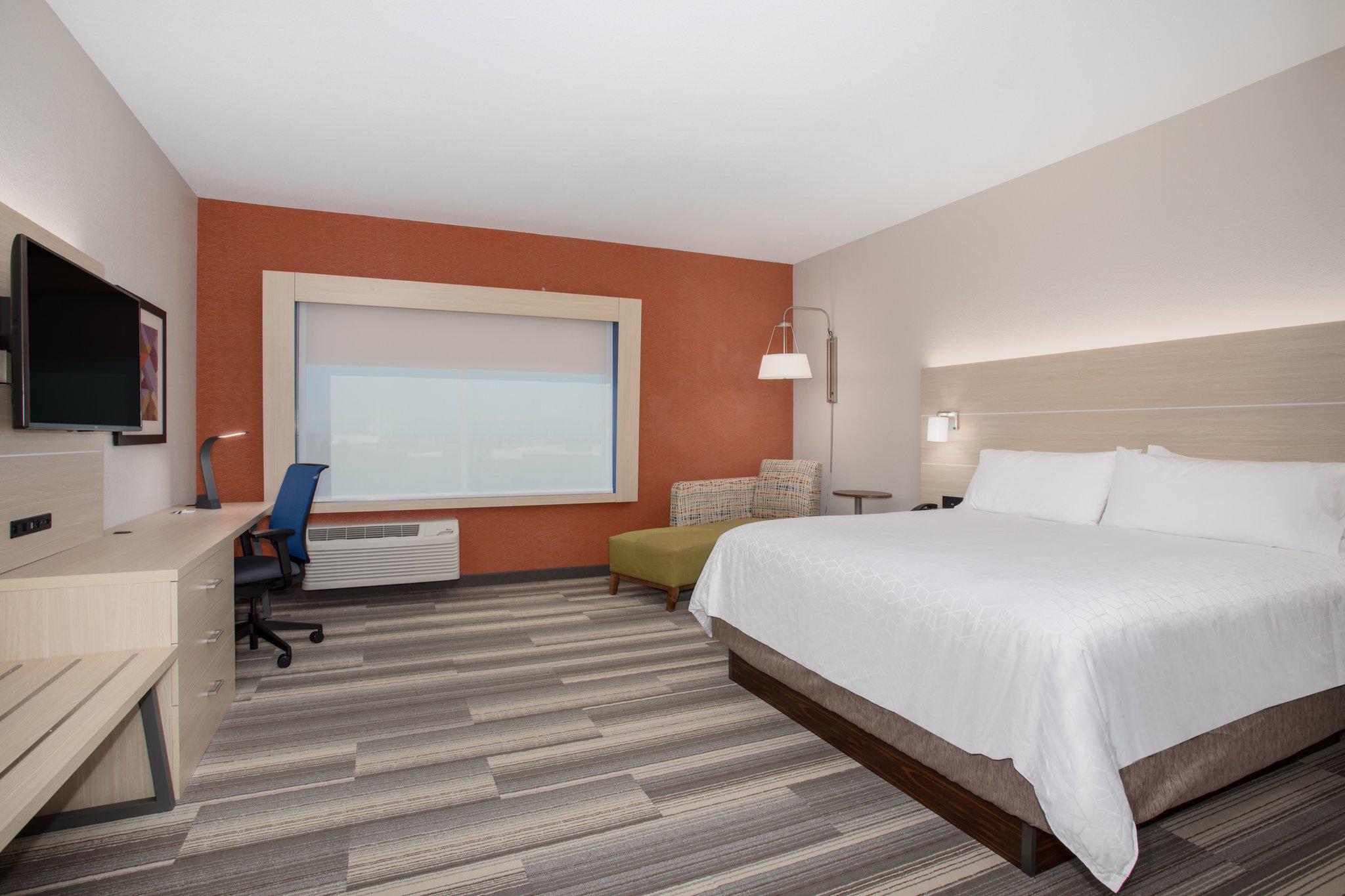 Holiday Inn Express & Suites Denver NE - Brighton Photo