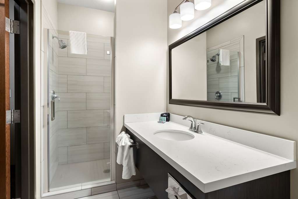 Best Western Sawtooth Inn & Suites Image