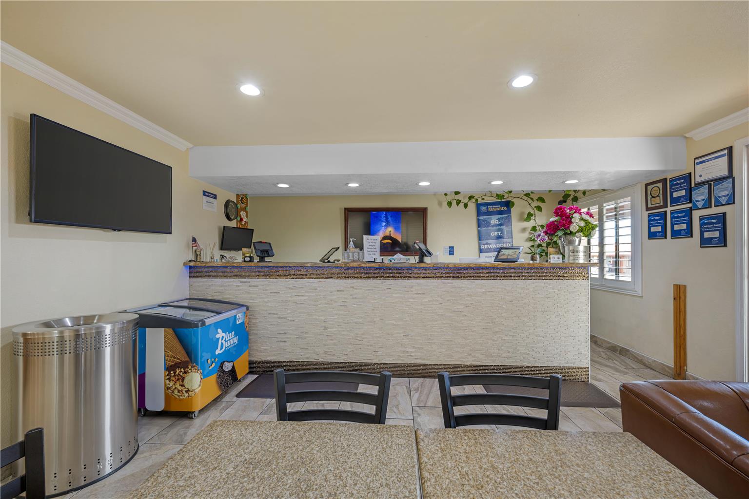 Best Western Santa Rosa Inn Image