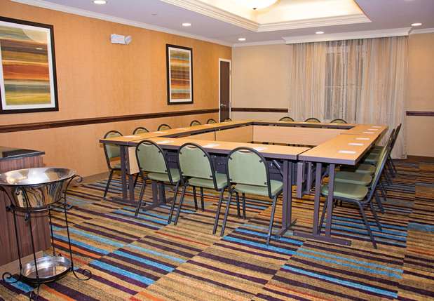 Images Fairfield Inn & Suites by Marriott Butler