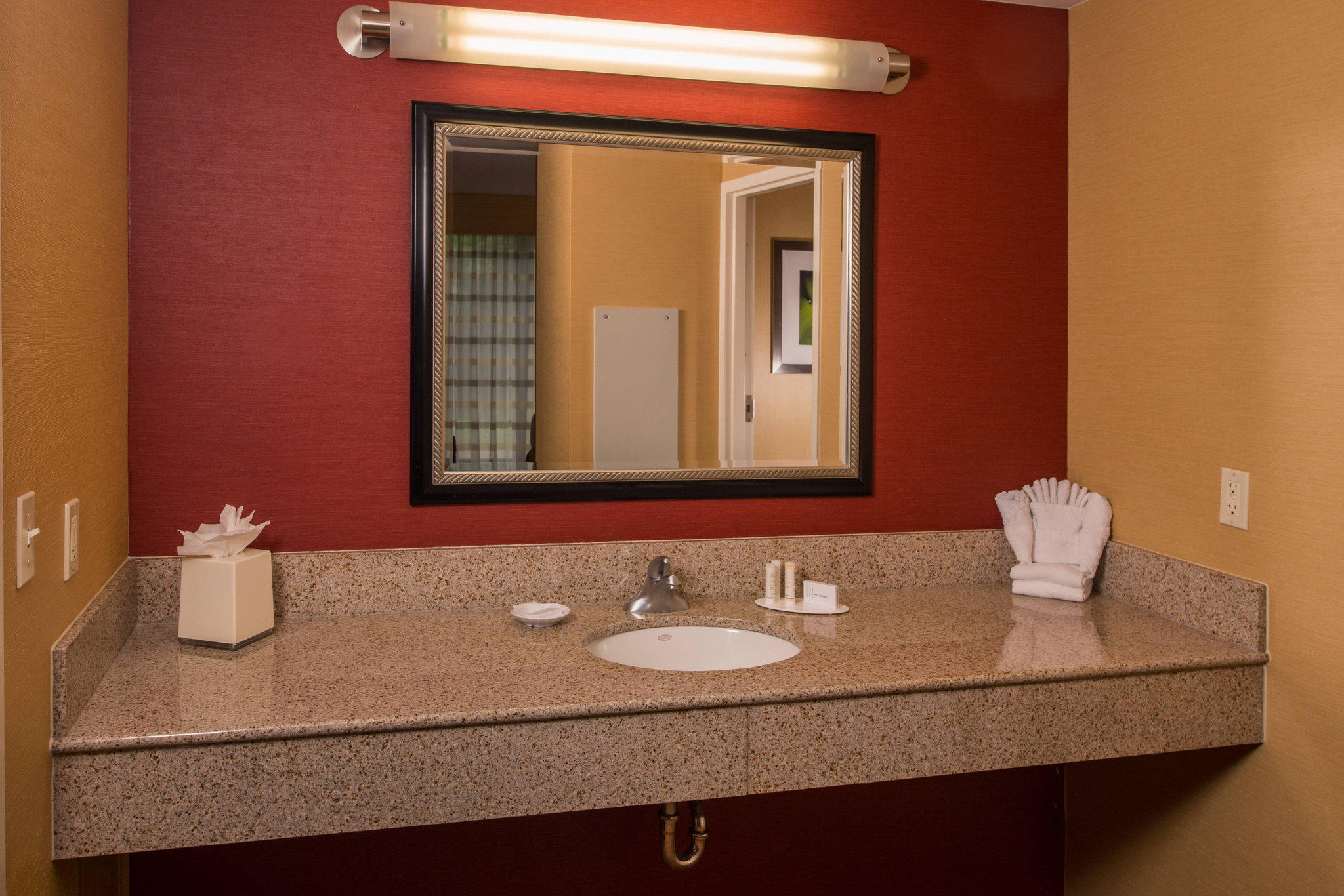 Courtyard by Marriott Newark-University of Delaware Photo