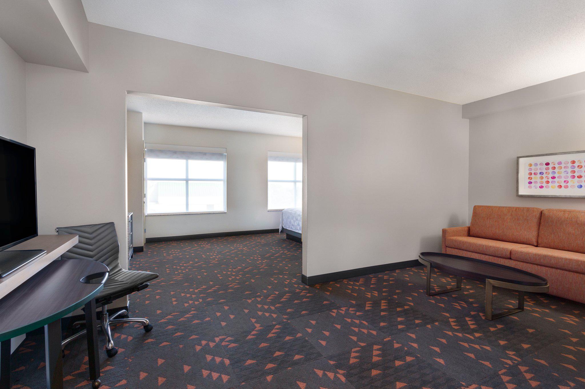 Holiday Inn Winter Haven Photo