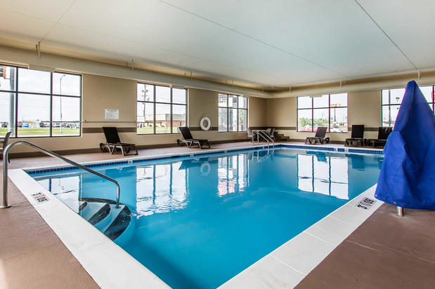 Images Comfort Suites