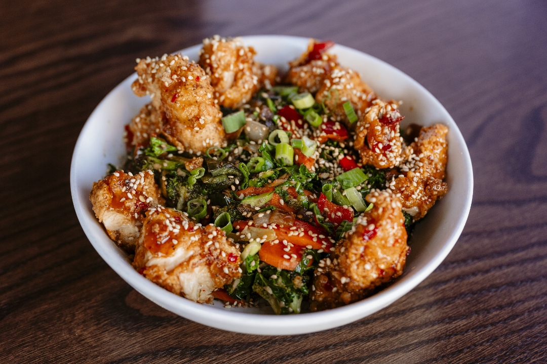 Spicy Orange Chicken Rice Bowl