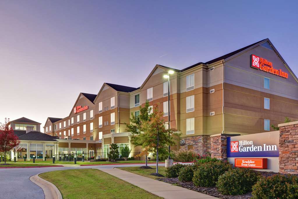 Hilton Garden Inn Fayetteville Logo