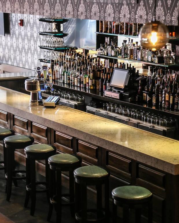 Images Latitude Bar & Grill