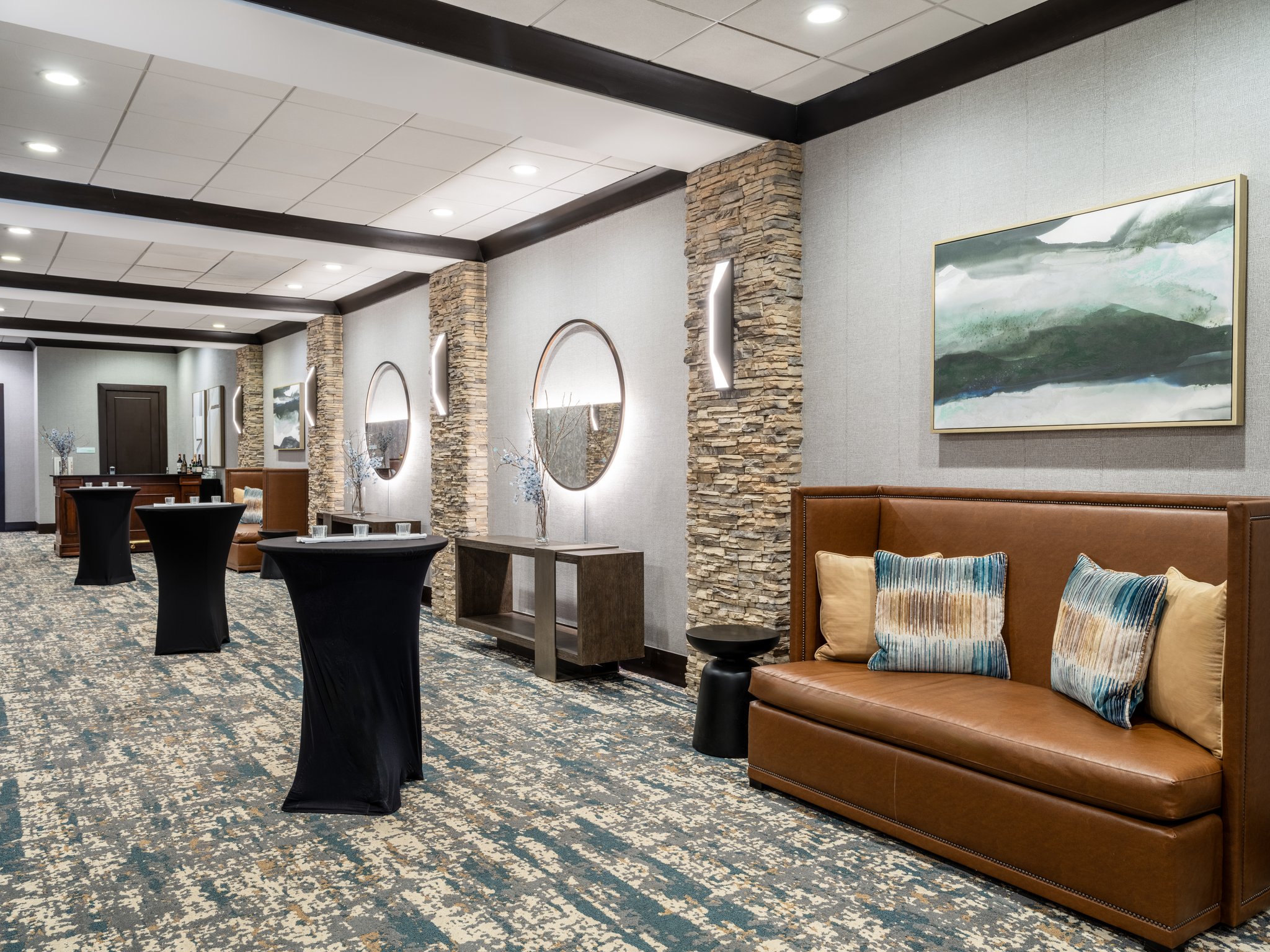 Holiday Inn & Suites Chicago Northwest - Elgin by IHG Image