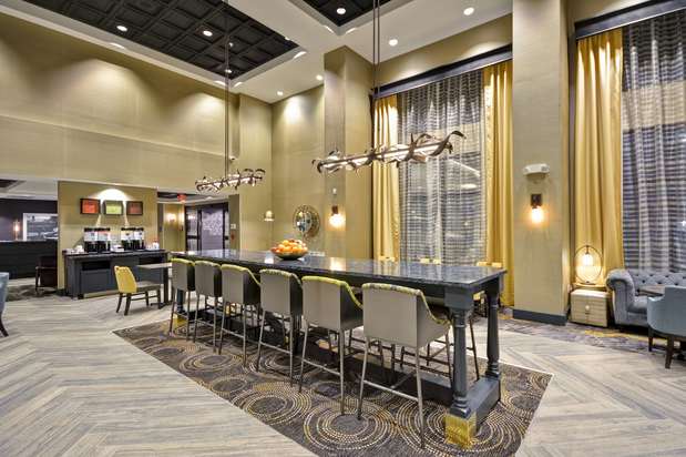 Images Hampton Inn & Suites Detroit/Warren