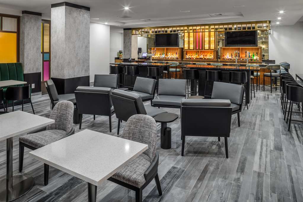 DoubleTree by Hilton Sarasota Bradenton Airport Image