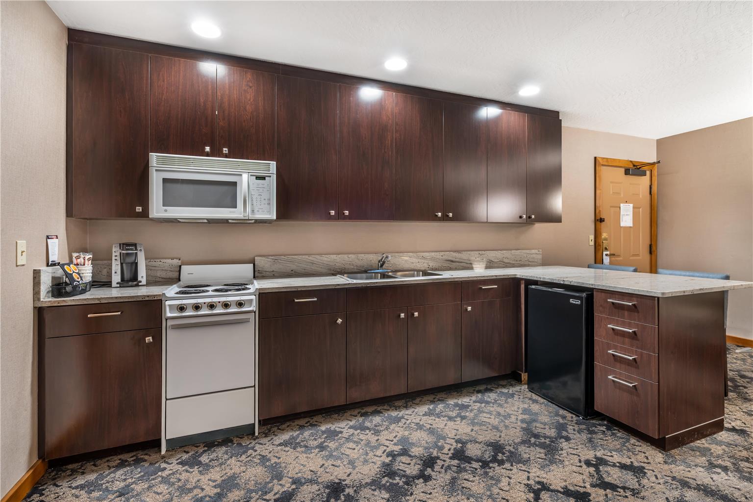 Best Western Windsor Inn Image