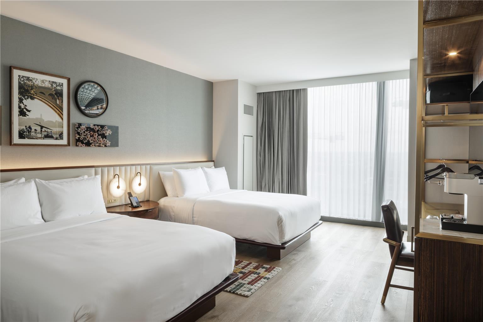 Hilton Arlington Rosslyn The Key Image