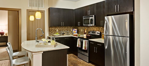 Images Lakeline East Apartments