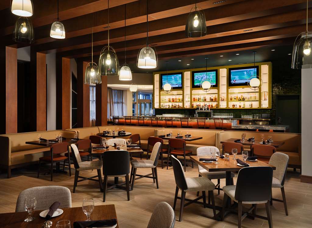 Hilton Atlanta Airport Image