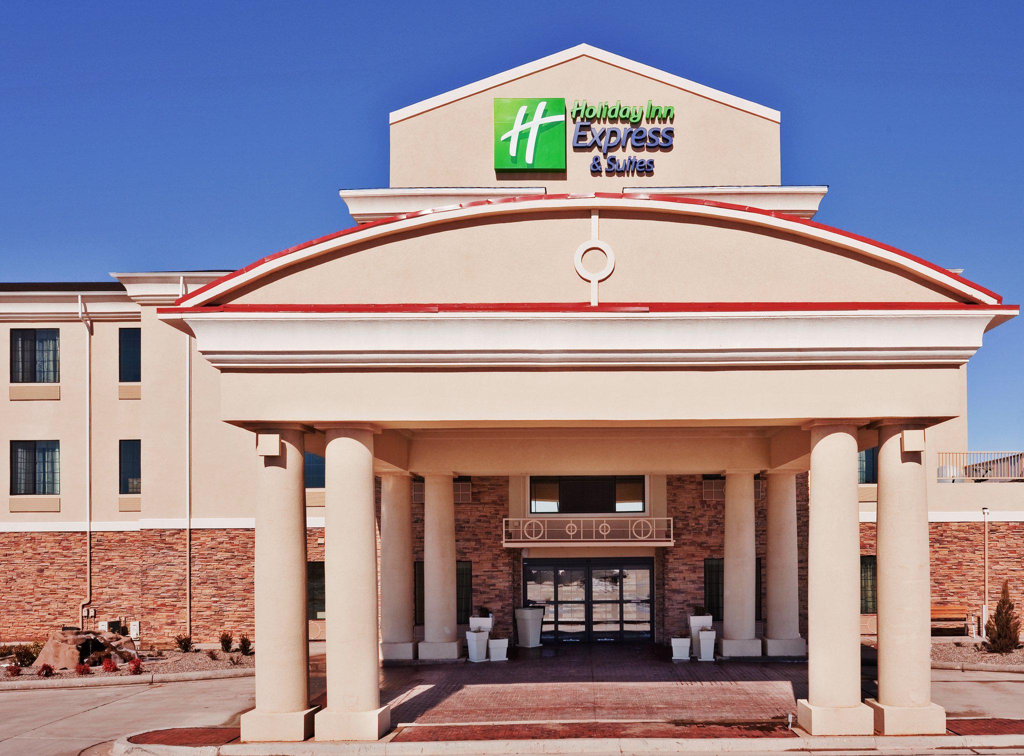 Holiday Inn Express & Suites Clovis Photo