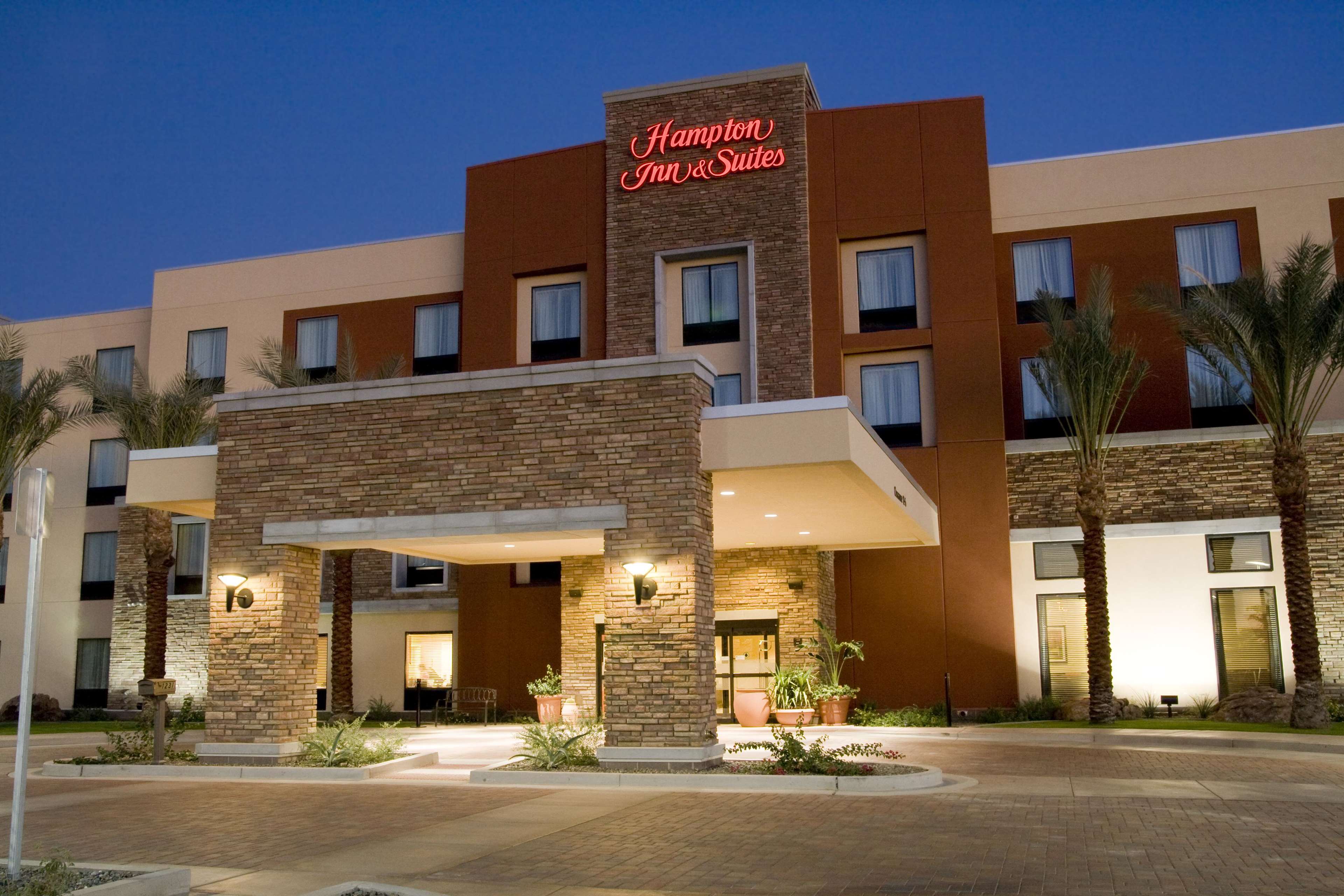 Hampton Inn & Suites Phoenix Chandler-Fashion Center AZ Photo