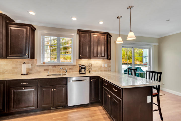 Images Rhodes Realty Associates