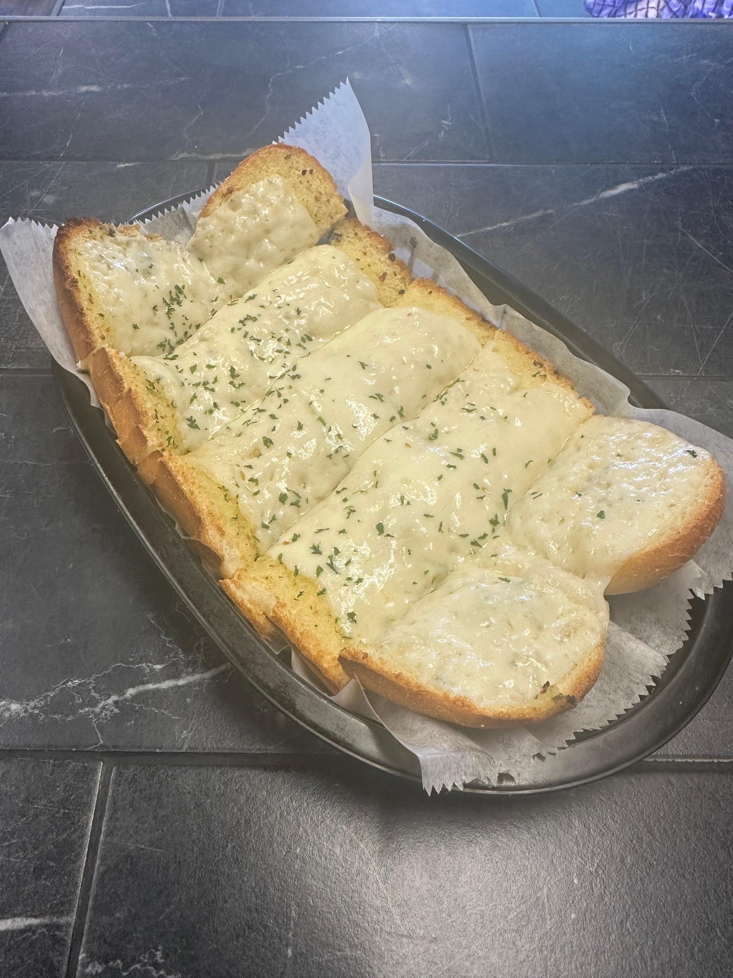 Garlic Bread w/ Mozzarella