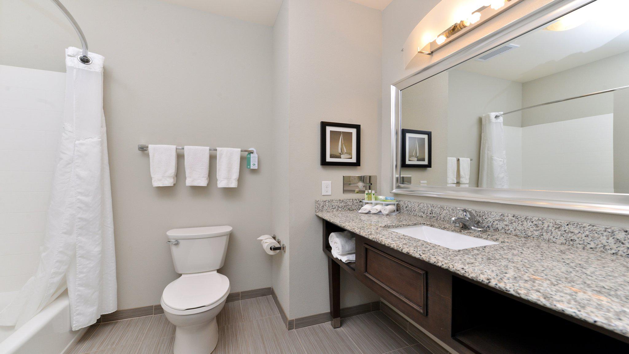 Holiday Inn Express & Suites Ft. Walton Beach - Hurlburt Area Photo