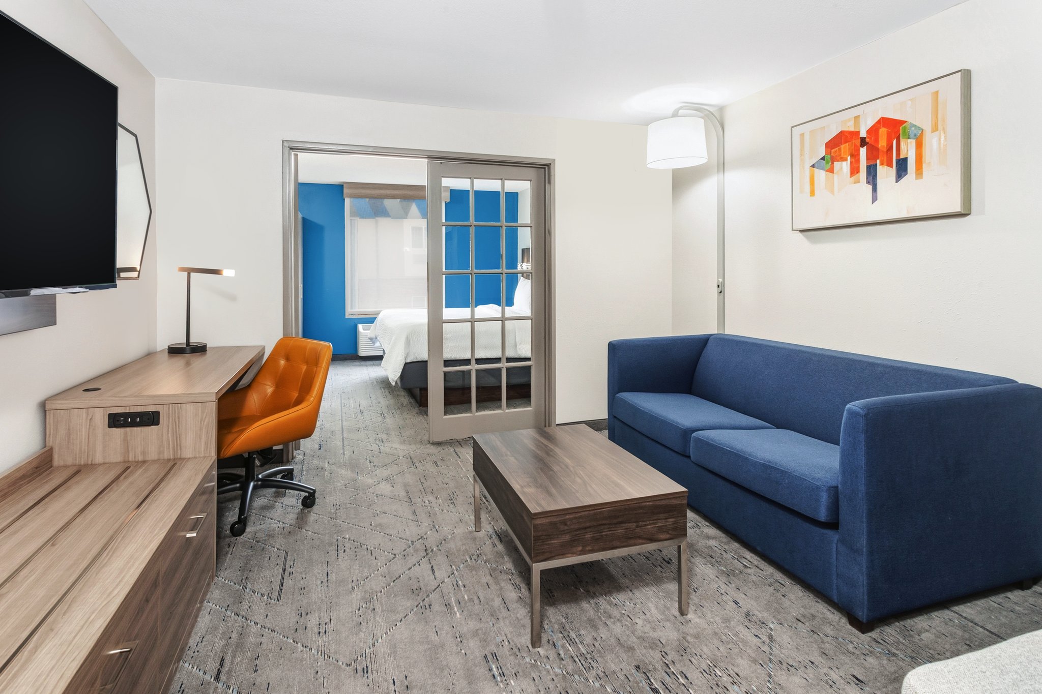 Holiday Inn Express & Suites Bloomington - Normal by IHG Image