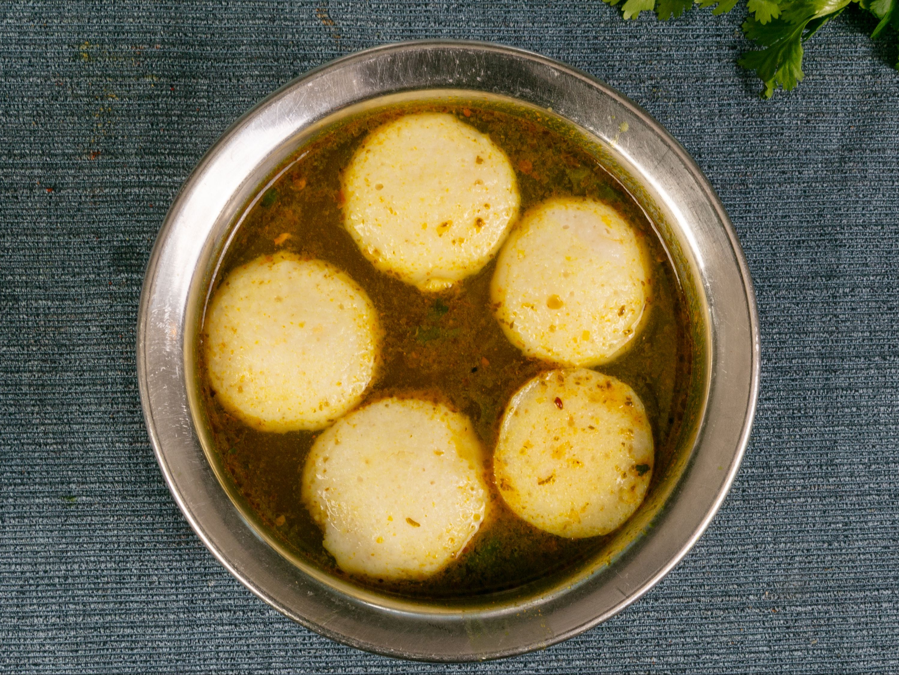 Rasam Idly