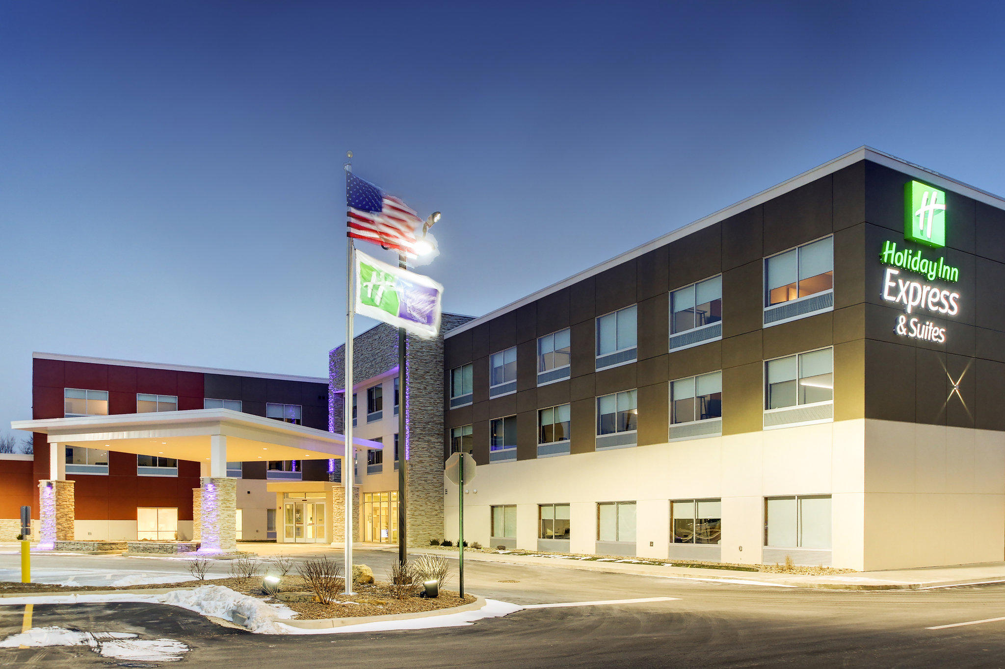 Holiday Inn Express & Suites Galesburg Photo