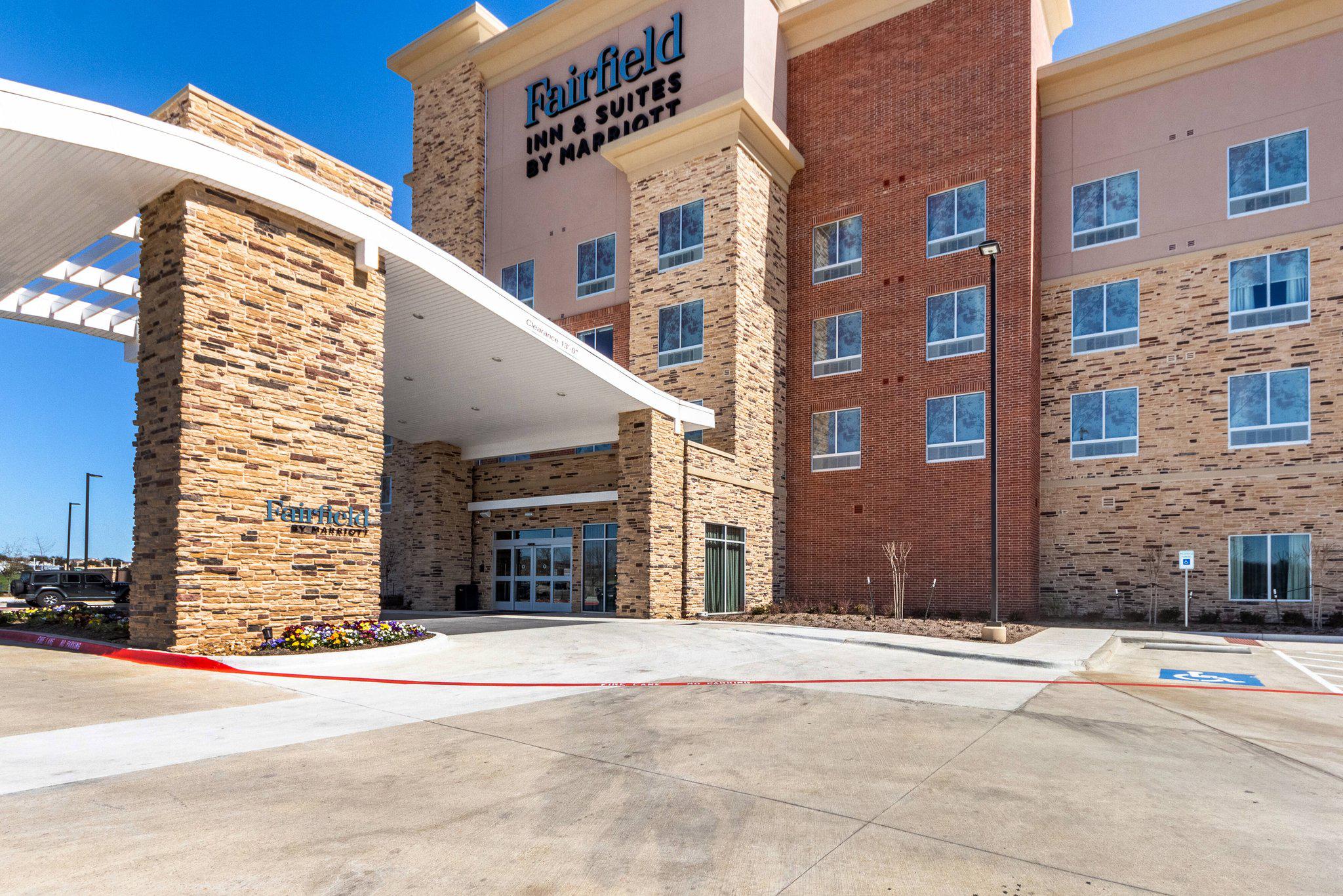 Fairfield Inn & Suites by Marriott Dallas Arlington South Photo