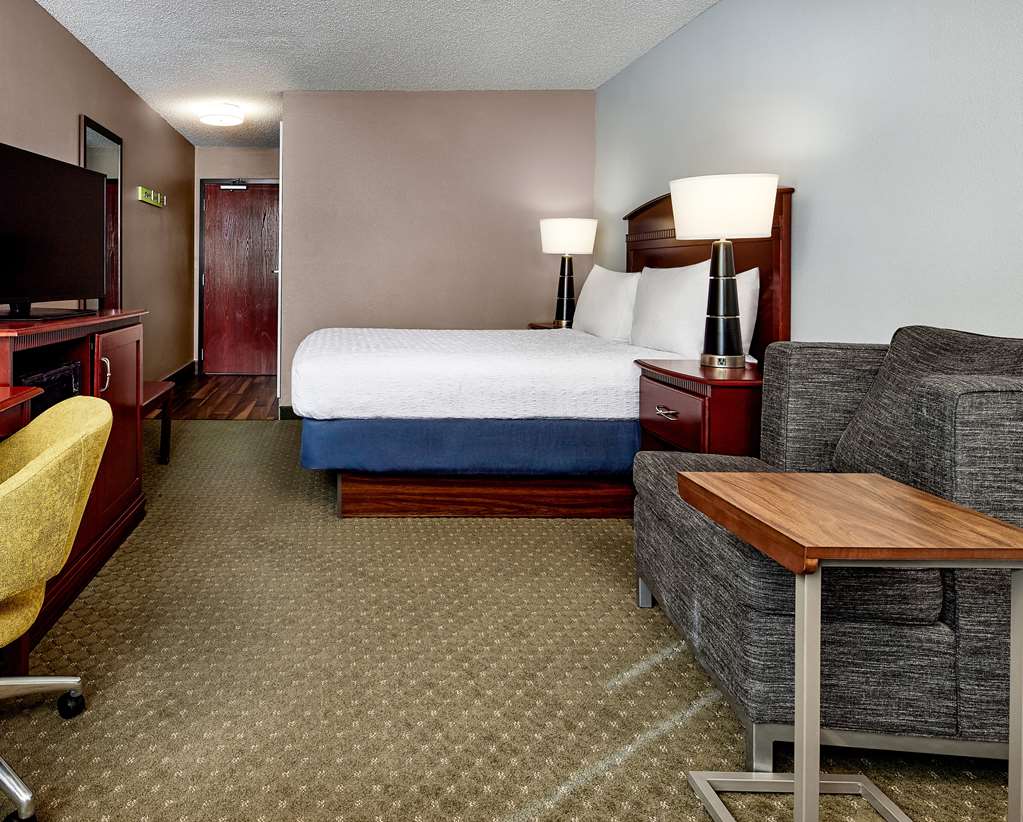 Hampton Inn Longmont Image