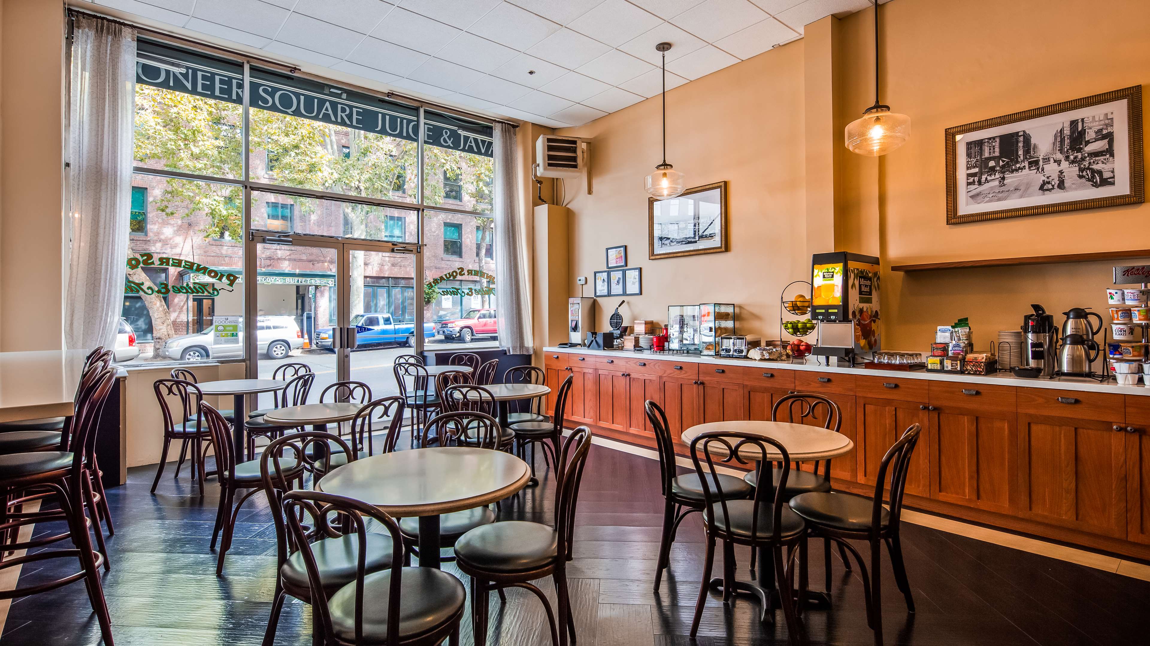 Best Western Plus Pioneer Square Hotel Downtown Photo